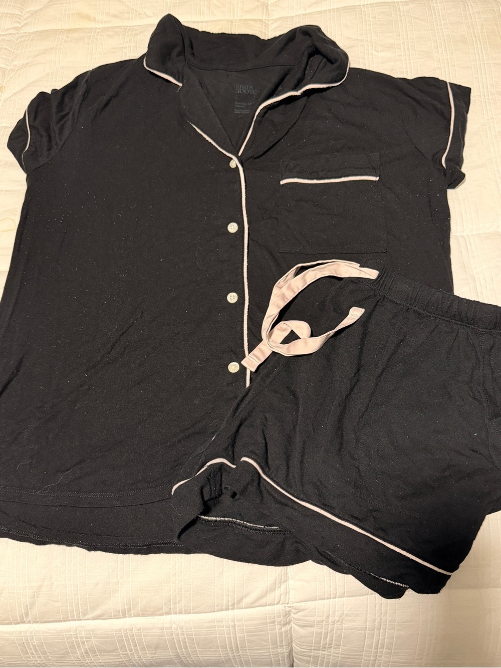 stars above Black Short-Sleeve Pajama Set with Pink Trim